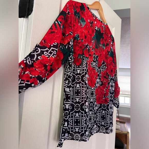 Multiples Red Floral Geometric Print Blouse 3/4 Sleeve Women’s PS - Picture 5 of 5